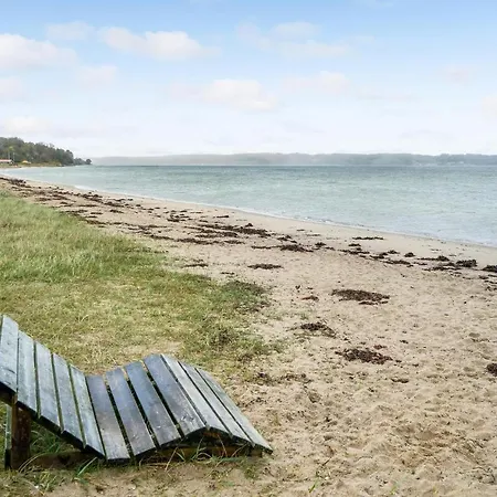 Stunning In Brkop With Wifi And 2 Bedrooms 2 Børkop