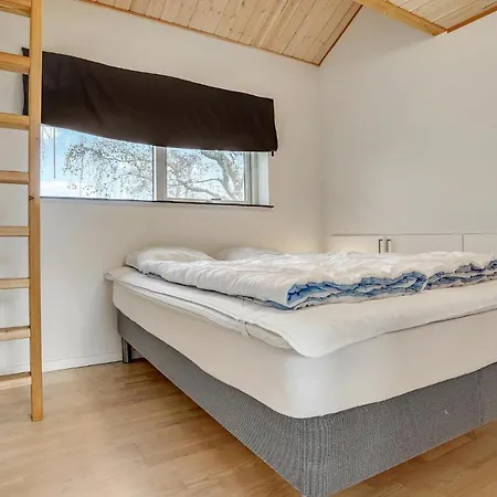 Stunning In Brkop With Wifi And 2 Bedrooms 2 Børkop