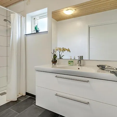 Stunning In Brkop With Wifi And 2 Bedrooms 2 * Børkop